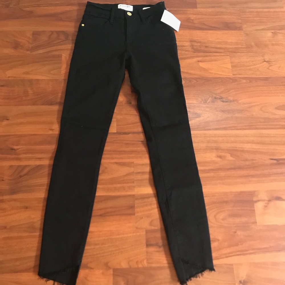 Frame Le High Skinny Jean with Raw Edge Size 23